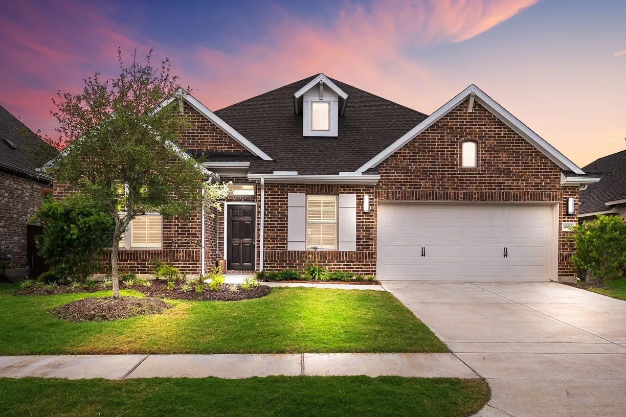 Houston Suburbs Real Estate | View 10010 Starry Night Lane | 4 Beds, 3 Baths