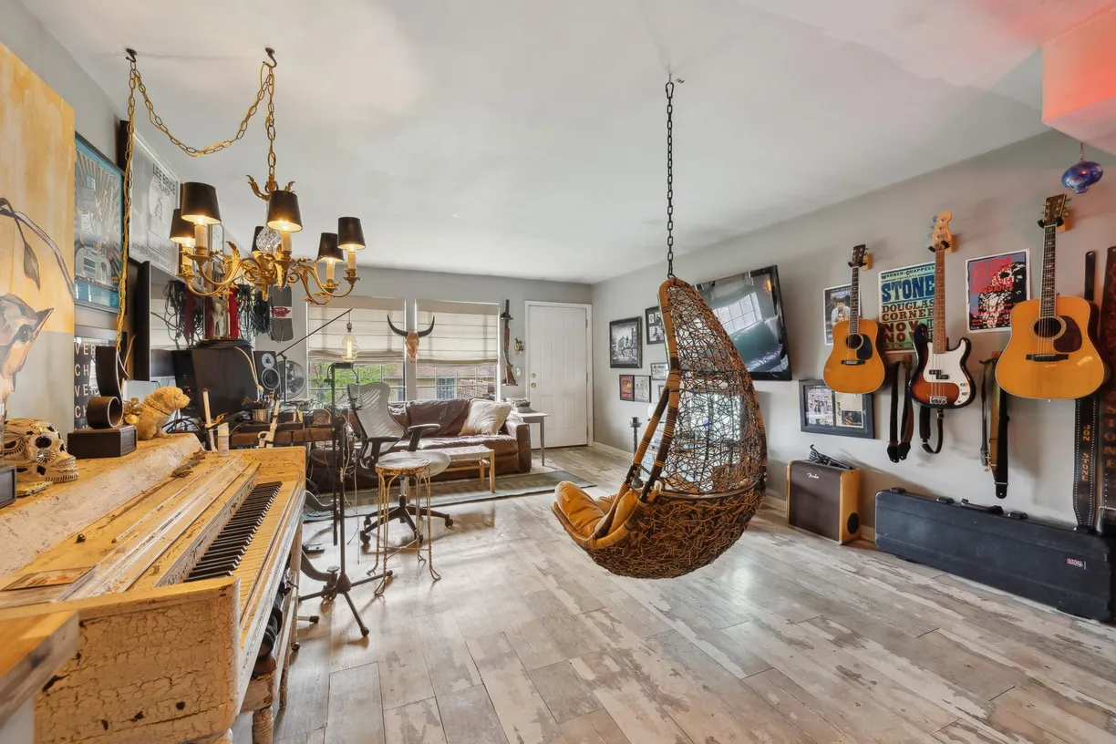 Nashville, TN Real Estate | View 2116 Hobbs Rd | 1 Bed, 1 Bath