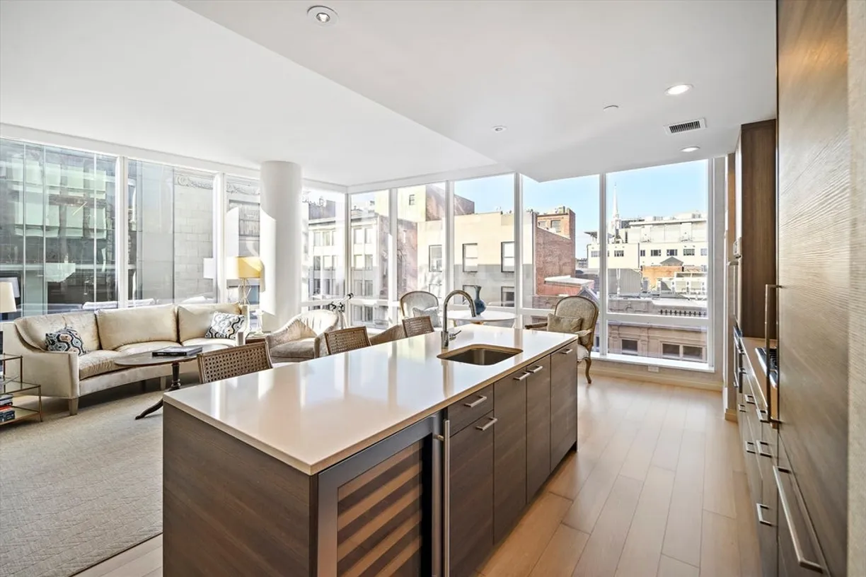 Boston, MA Real Estate | View 1 Franklin St #1003 | 2 Beds, 2 Baths