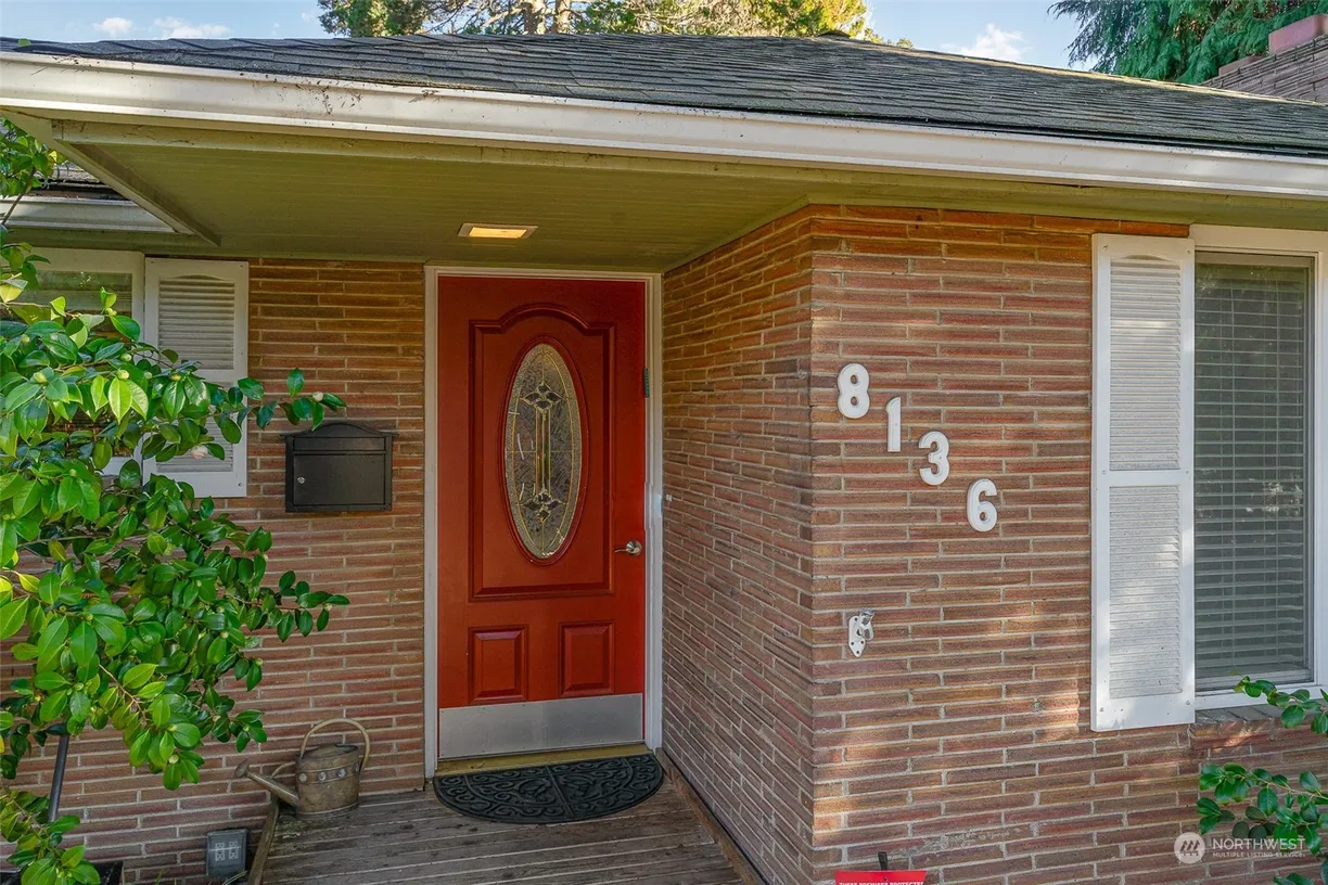 Seattle Area Real Estate | View 8136 29th Avenue | room 1