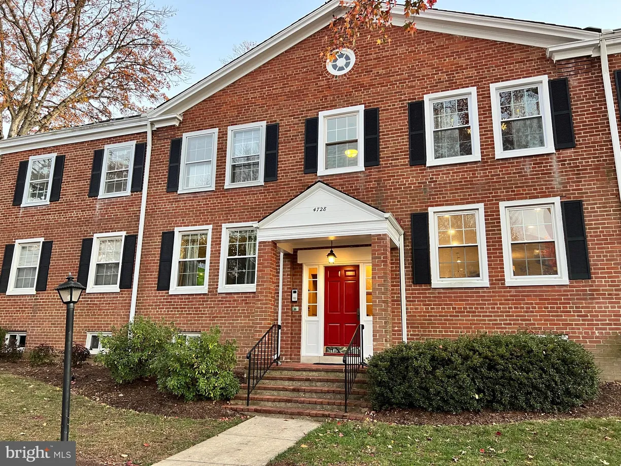 Washington Metro Area Real Estate | View 4728 29th Street S B1 | 2 Beds, 1 Bath