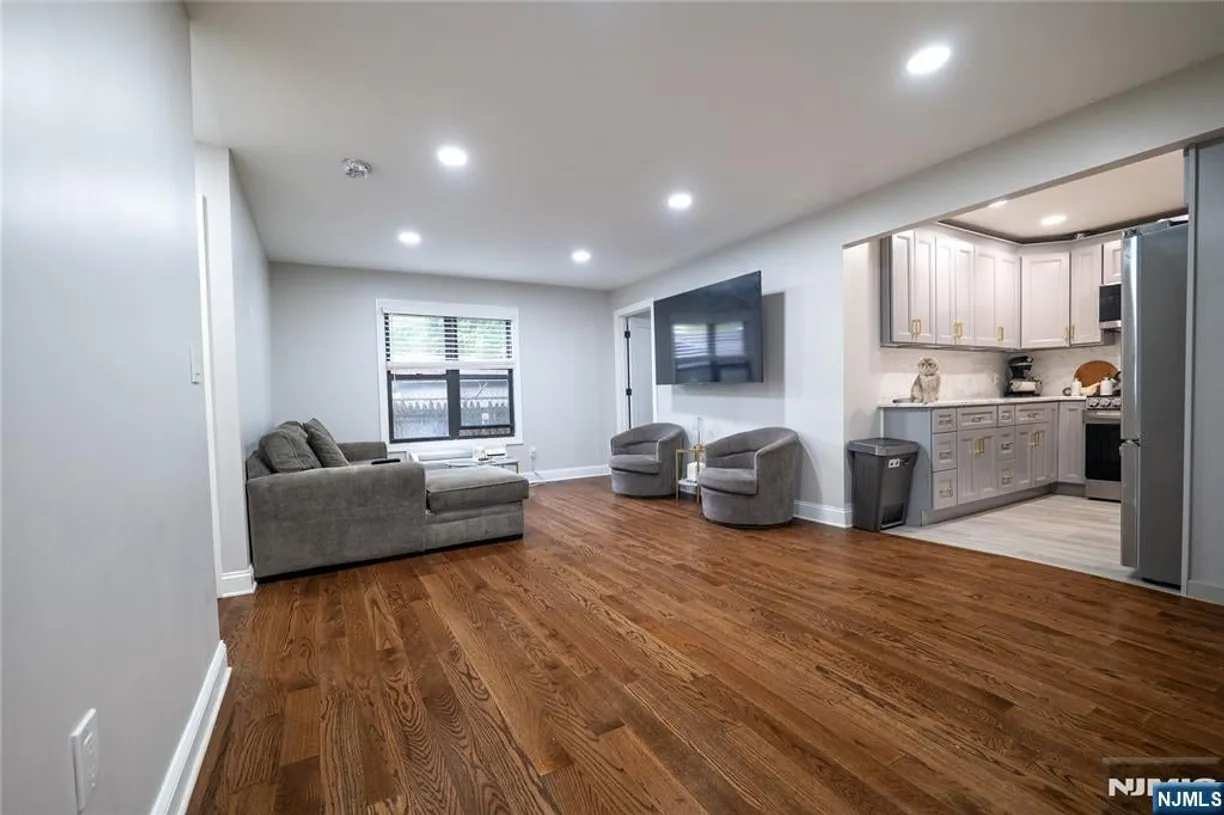 Bergen County Real Estate | View 327 71st Street 1E | 2 Beds, 1 Bath