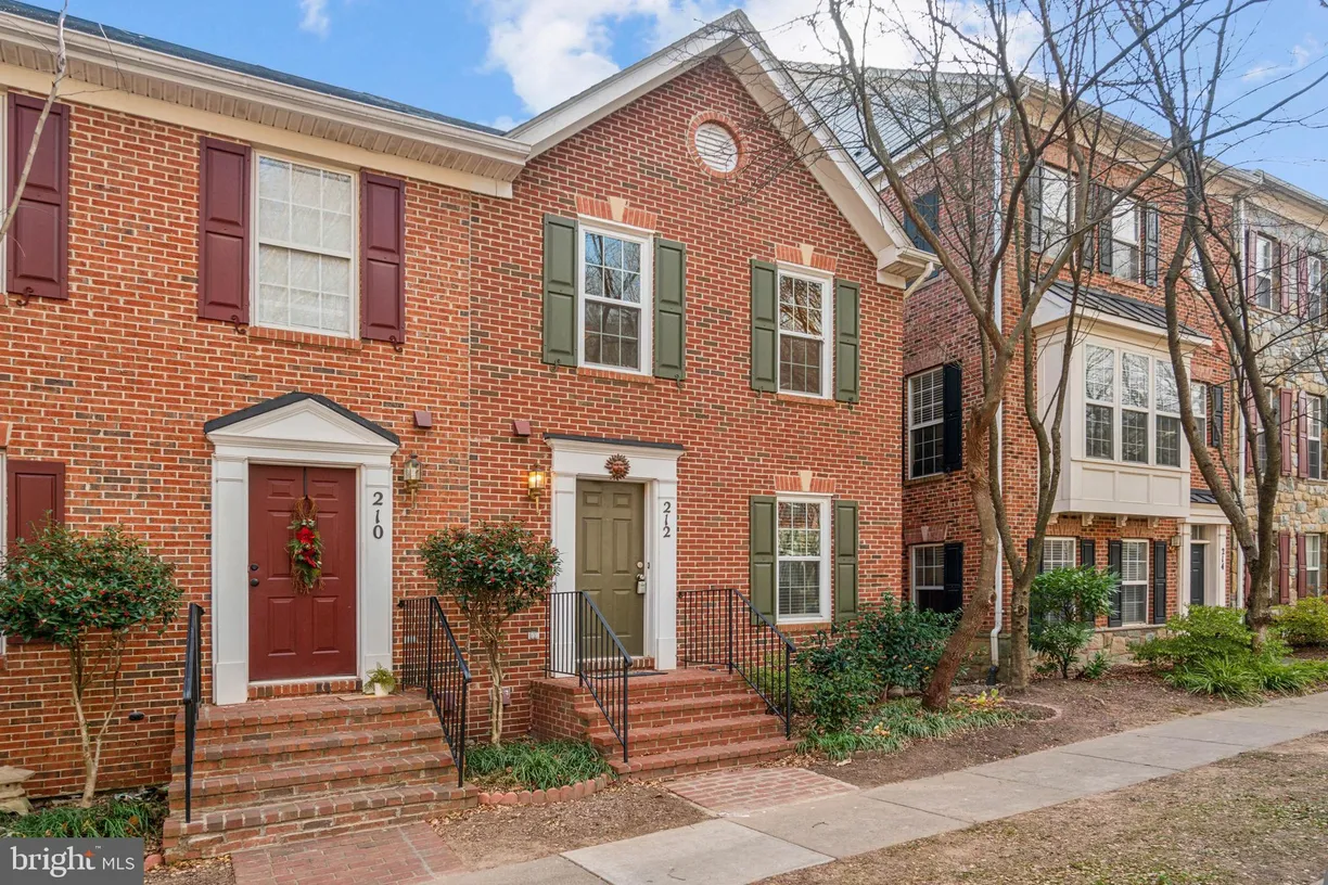 Washington Metro Area Real Estate | View 212 Poplar Spring Road | room 2