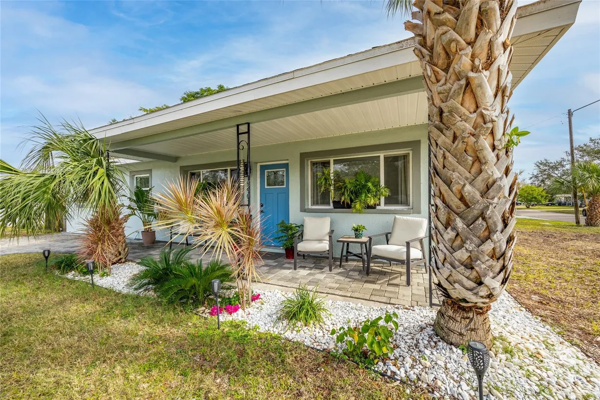Sarasota/St. Petersburg Real Estate | View 5901 1st Street Ne | room 1