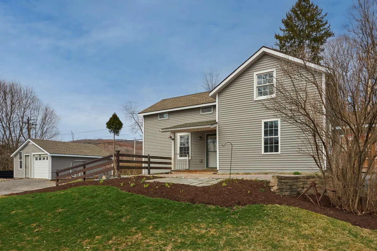 Hudson Valley Real Estate | View 712 County Route 7 | room 1