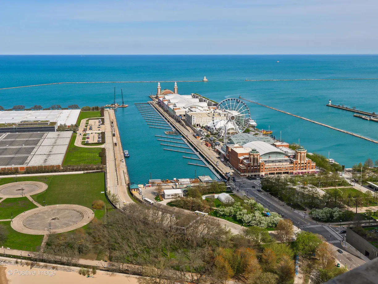 Chicago Real Estate | View 600 N Lake Shore, 1802 | room 1