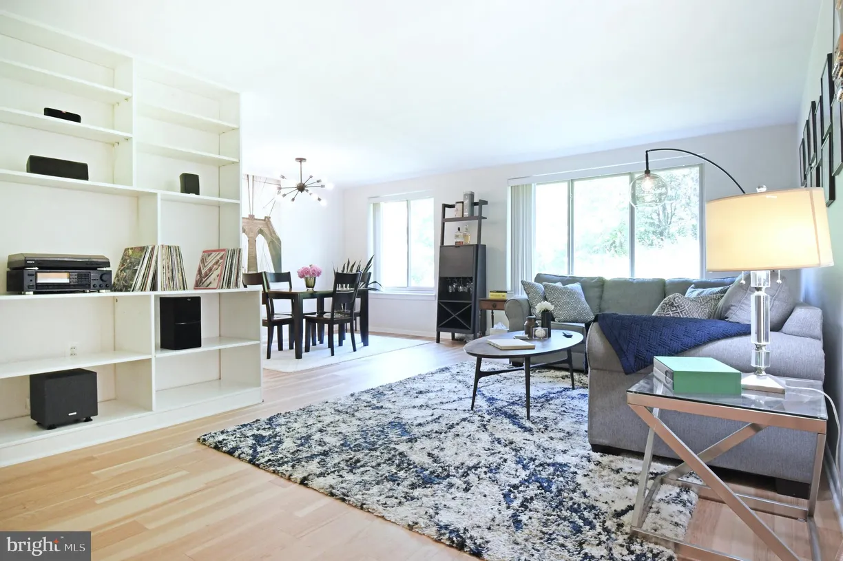 Washington Metro Area Real Estate | View 3000 Spout Run Parkway Unit# C307 | room 2
