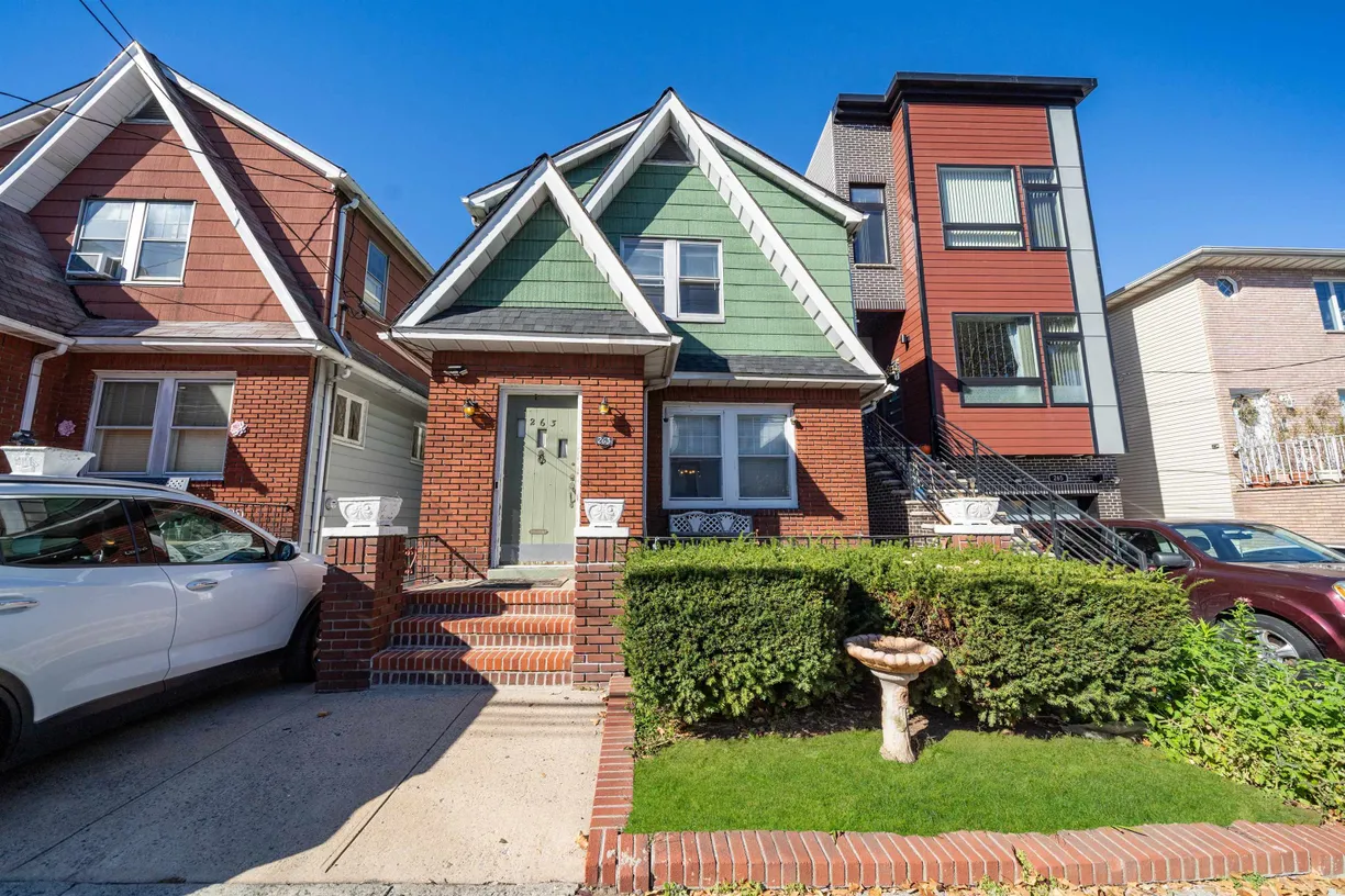 Jersey City/Hoboken Real Estate | View 263 Columbia Ave | 3 Beds, 1 Bath