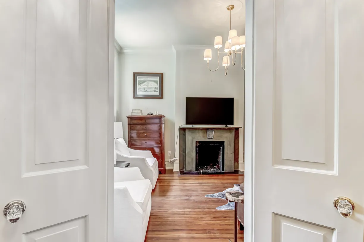 Savannah Real Estate | View 404 E Liberty Street | room 6 | View 7
