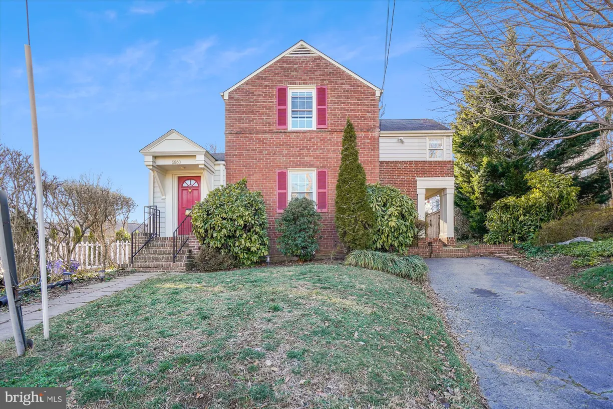 Washington Metro Area Real Estate | View 5860 14th Road N | 3 Beds, 2 Baths