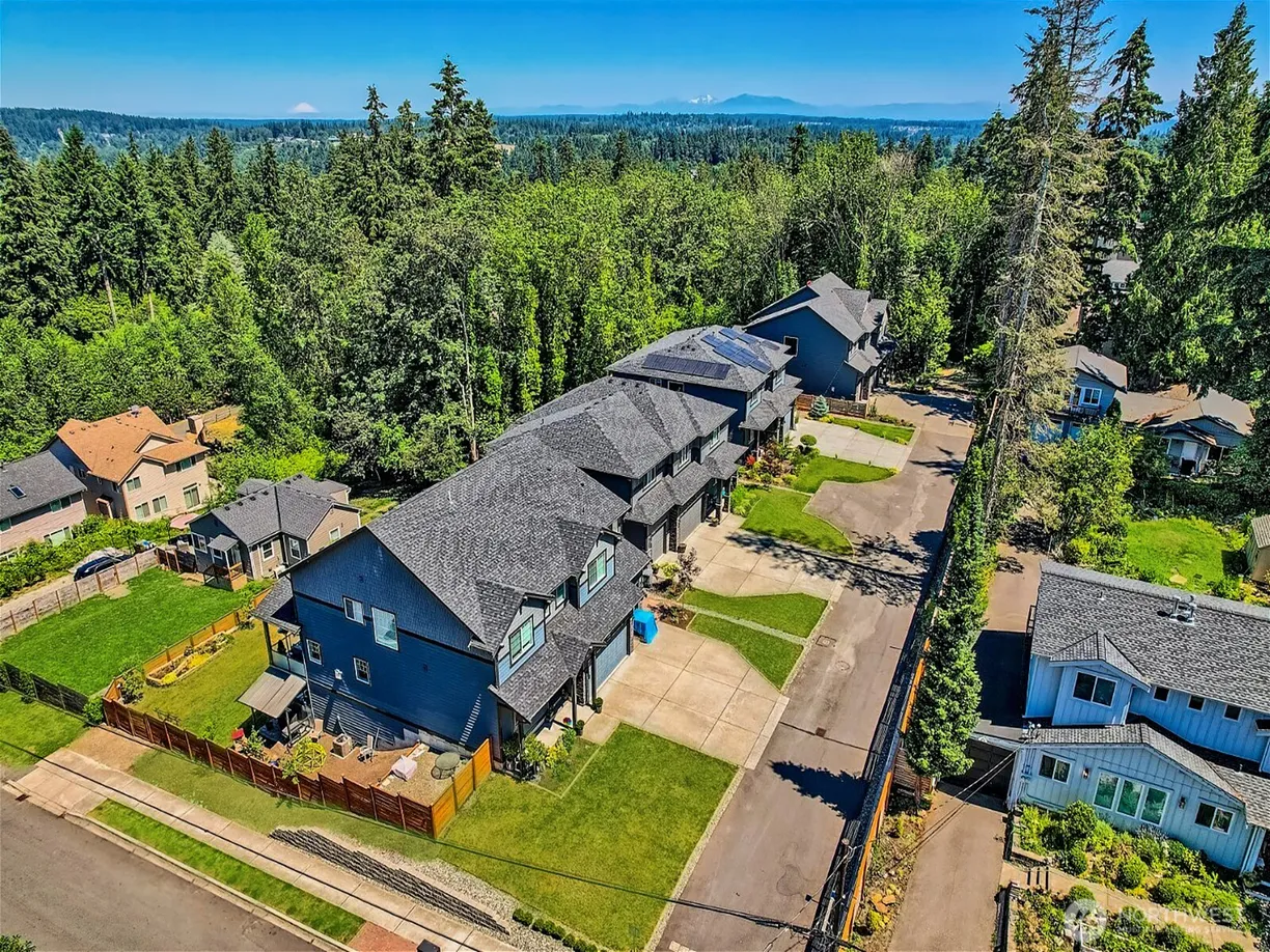 Seattle Area Real Estate | View 16216 81st Place | room 2
