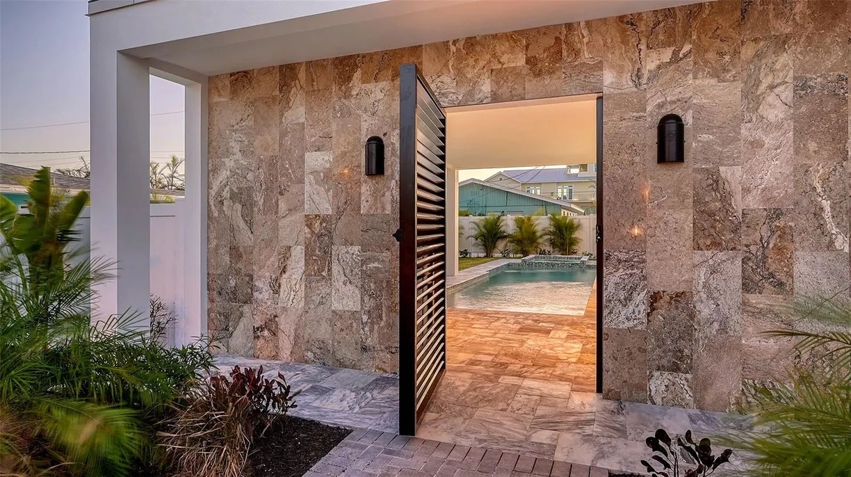 Sarasota/St. Petersburg Real Estate | View 1210 Gulf Boulevard | room 1