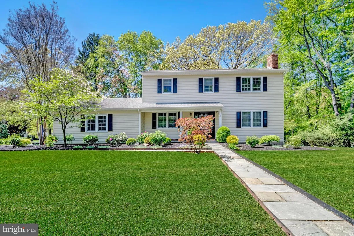 Central NJ/Bucks County, PA Real Estate | View 11 Monterey Drive | 4 Beds, 2 Baths