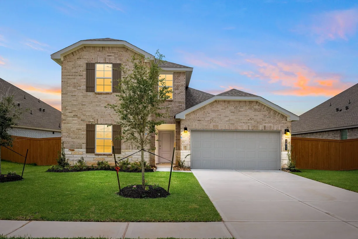 Houston Suburbs Real Estate | View 2811 Gran Castillo Drive | 4 Beds, 3 Baths