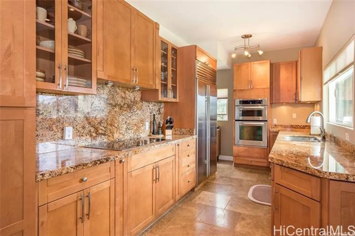 Hawaii Real Estate | View 5436 Poola Street | room 2