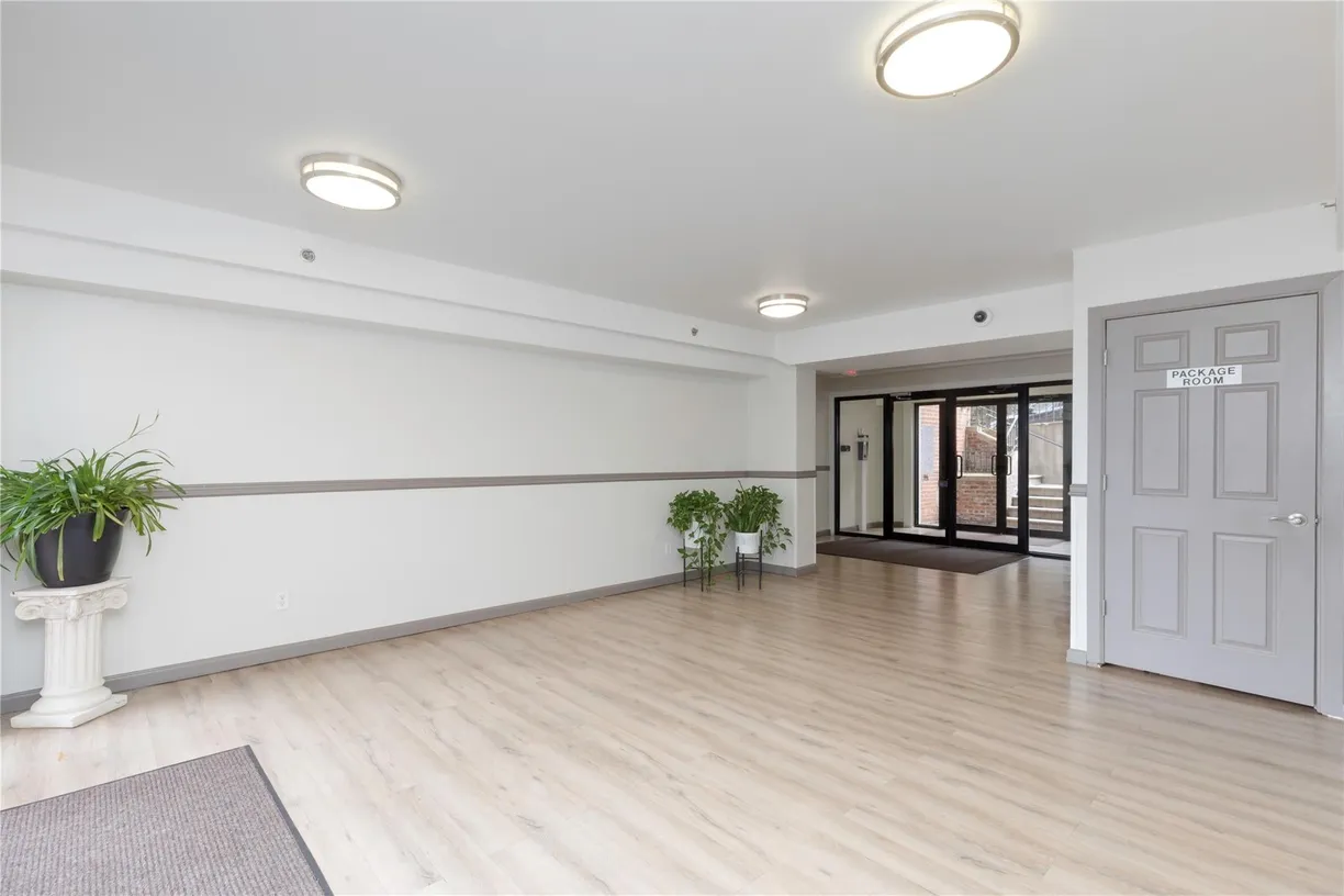 Westchester Real Estate | View 1 Hawley Terrace #4D | room 2