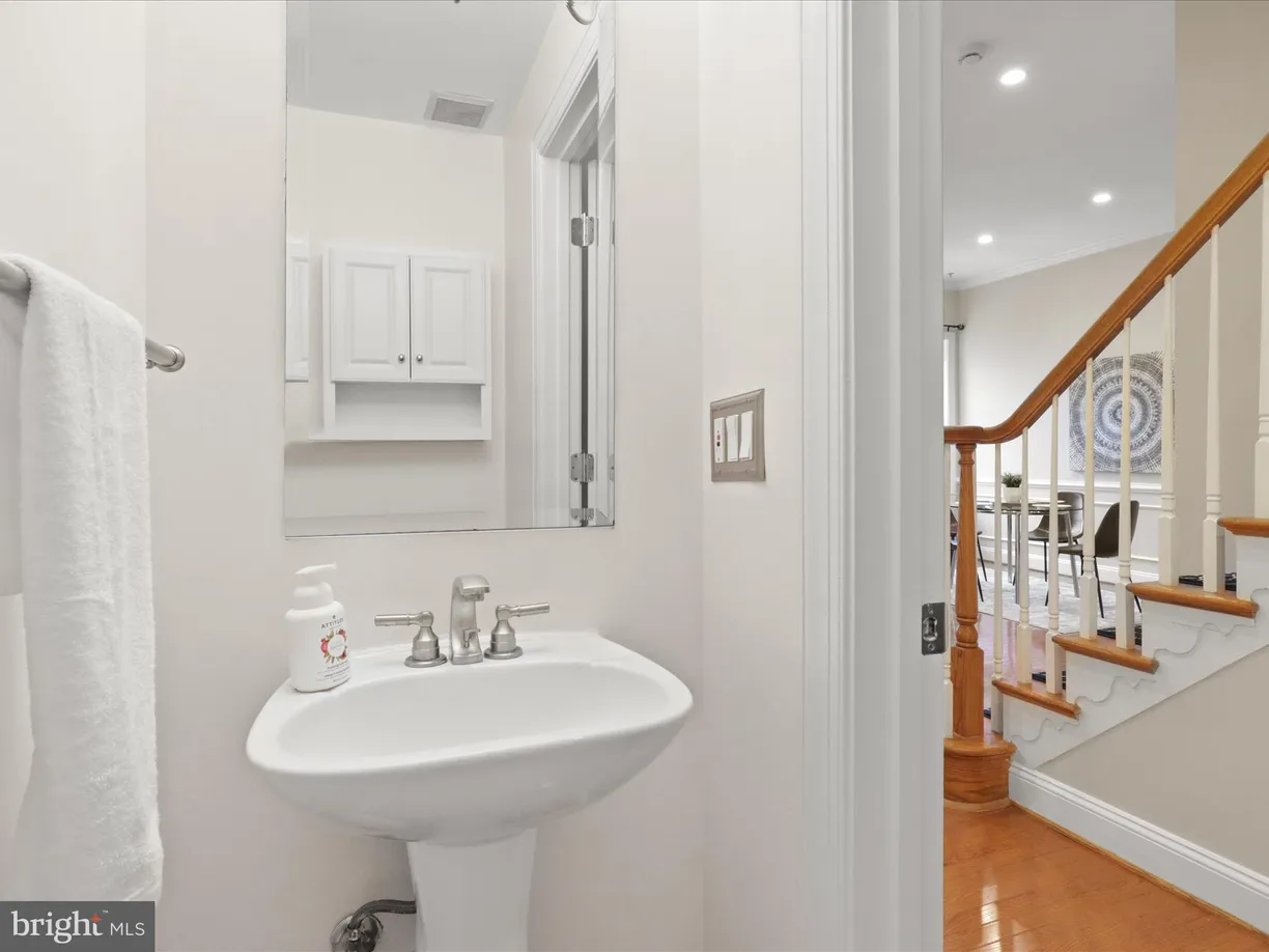 Washington Metro Area Real Estate | View 1229 12th Street NW Unit# 202 | room 2