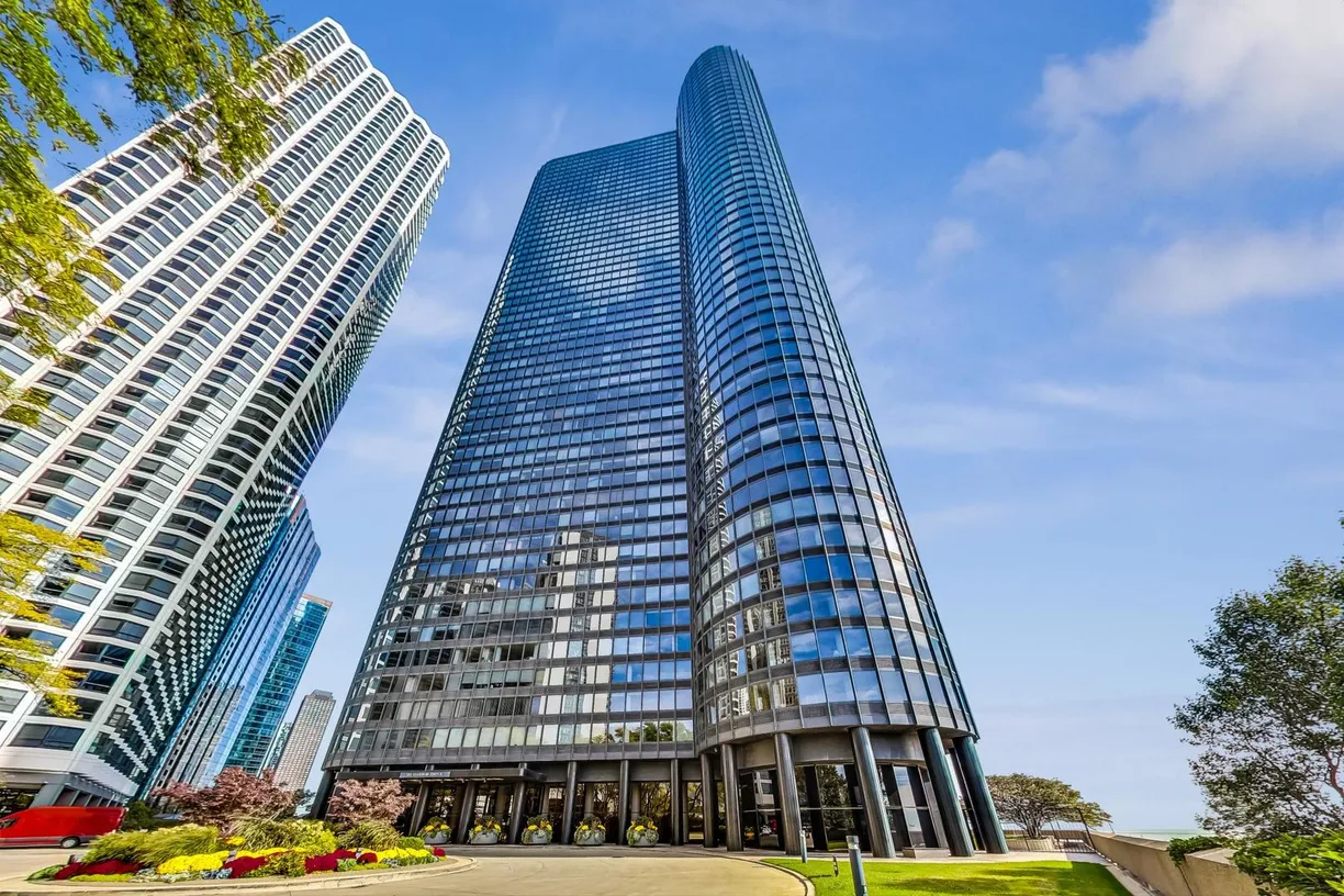 Chicago Real Estate | View 155 N Harbor, 5110 | 2 Beds, 2 Baths