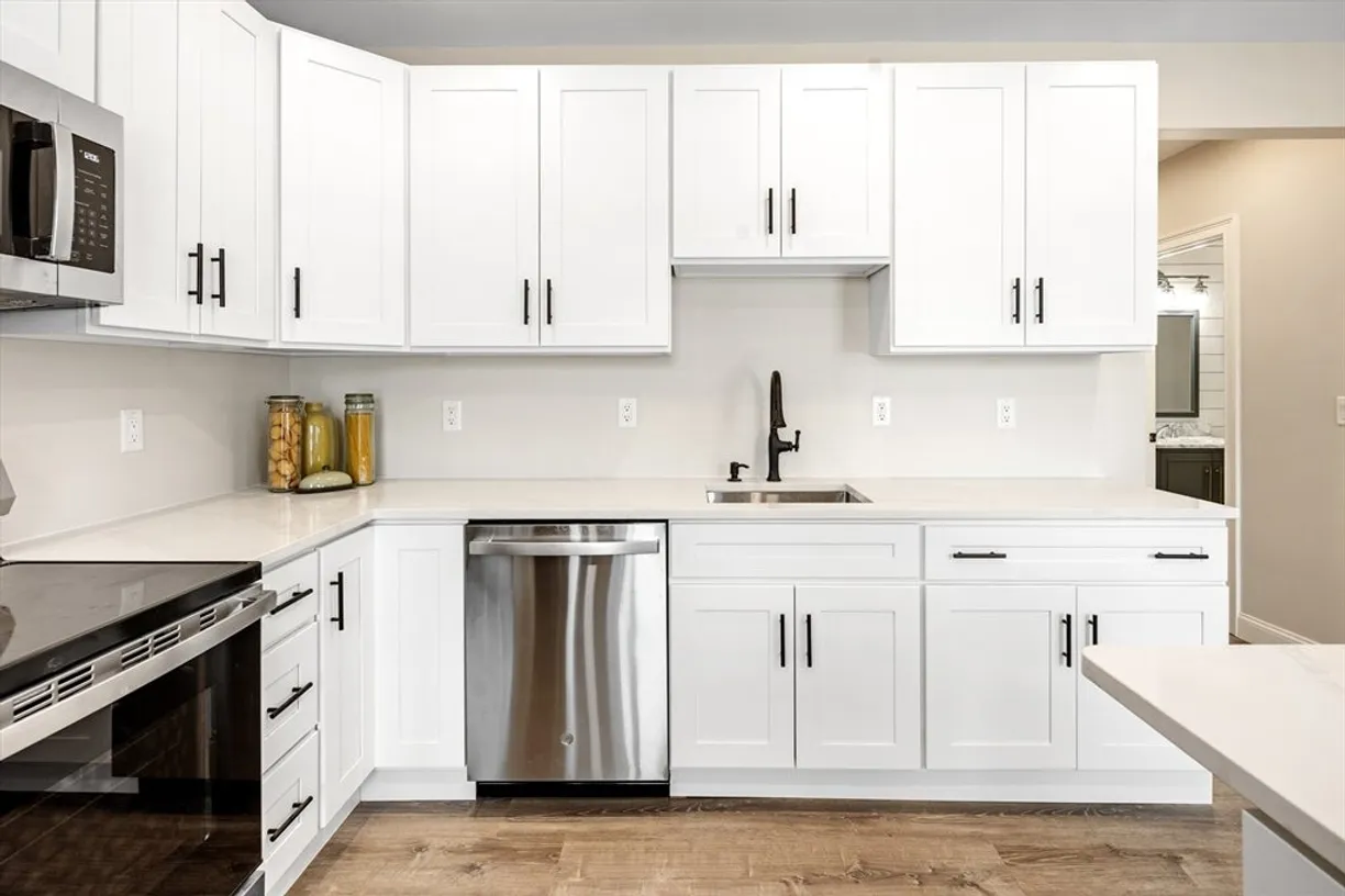 Boston, MA Real Estate | View 242 Atlantic Ave - Short Term #2 | room 2
