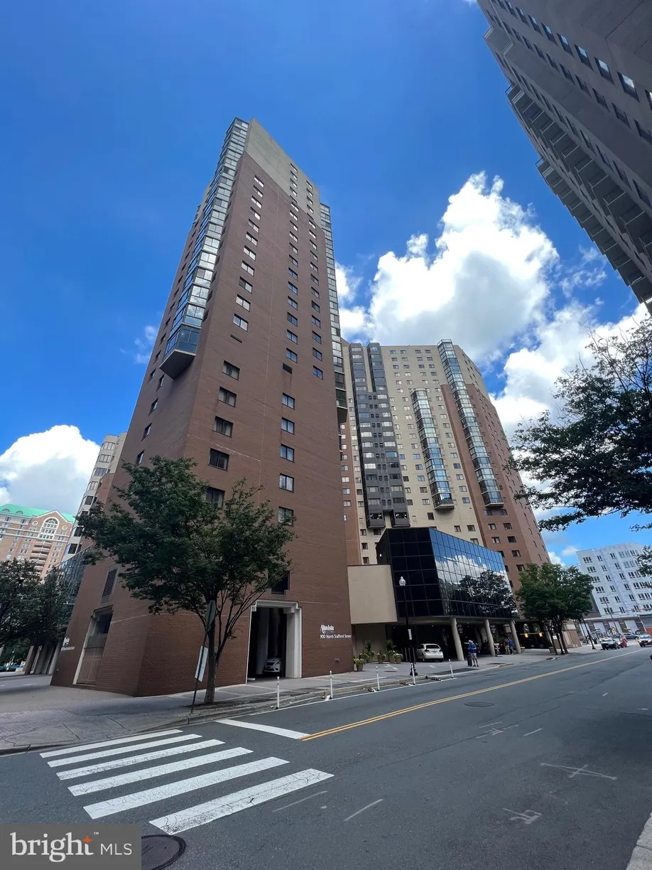 Washington Metro Area Real Estate | View 900 N Stafford Street Unit# 1008 | 2 Beds, 2 Baths