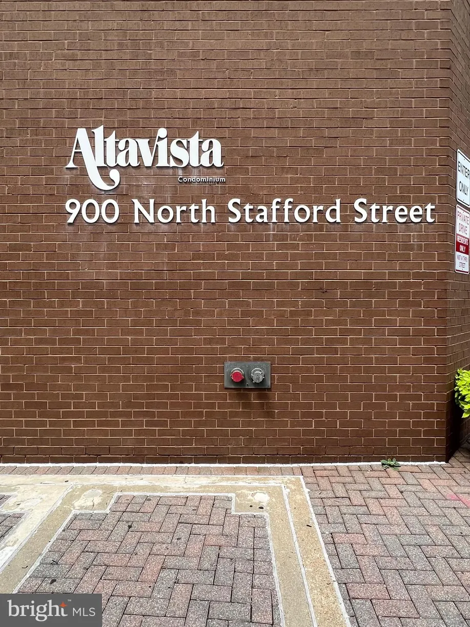 Washington Metro Area Real Estate | View 900 N Stafford Street Unit# 1008 | room 1