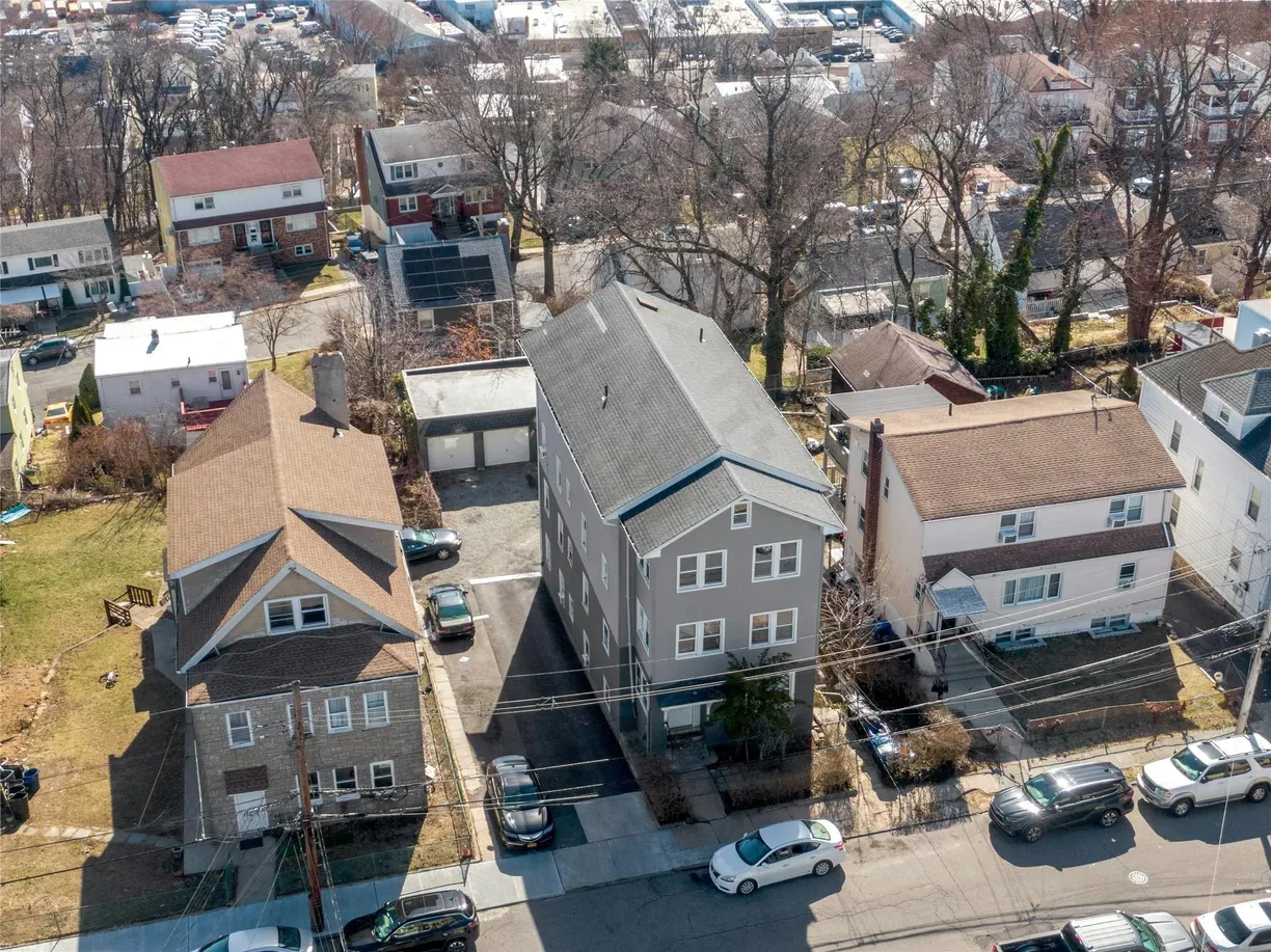 Rockland/Orange/NJ Real Estate | View 30 aka 32 Portland Place | room 2