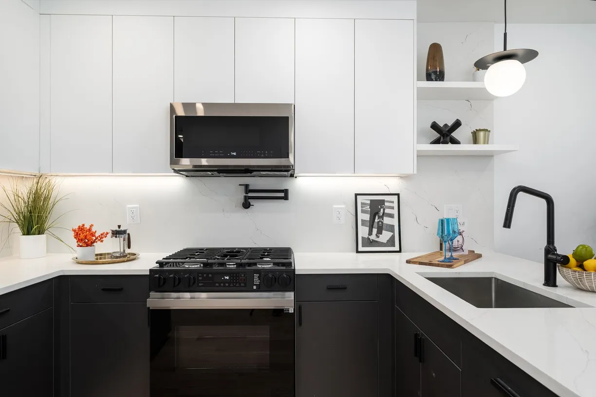 Jersey City/Hoboken Real Estate | View 347 Pavonia Ave Unit# 1 | room 2