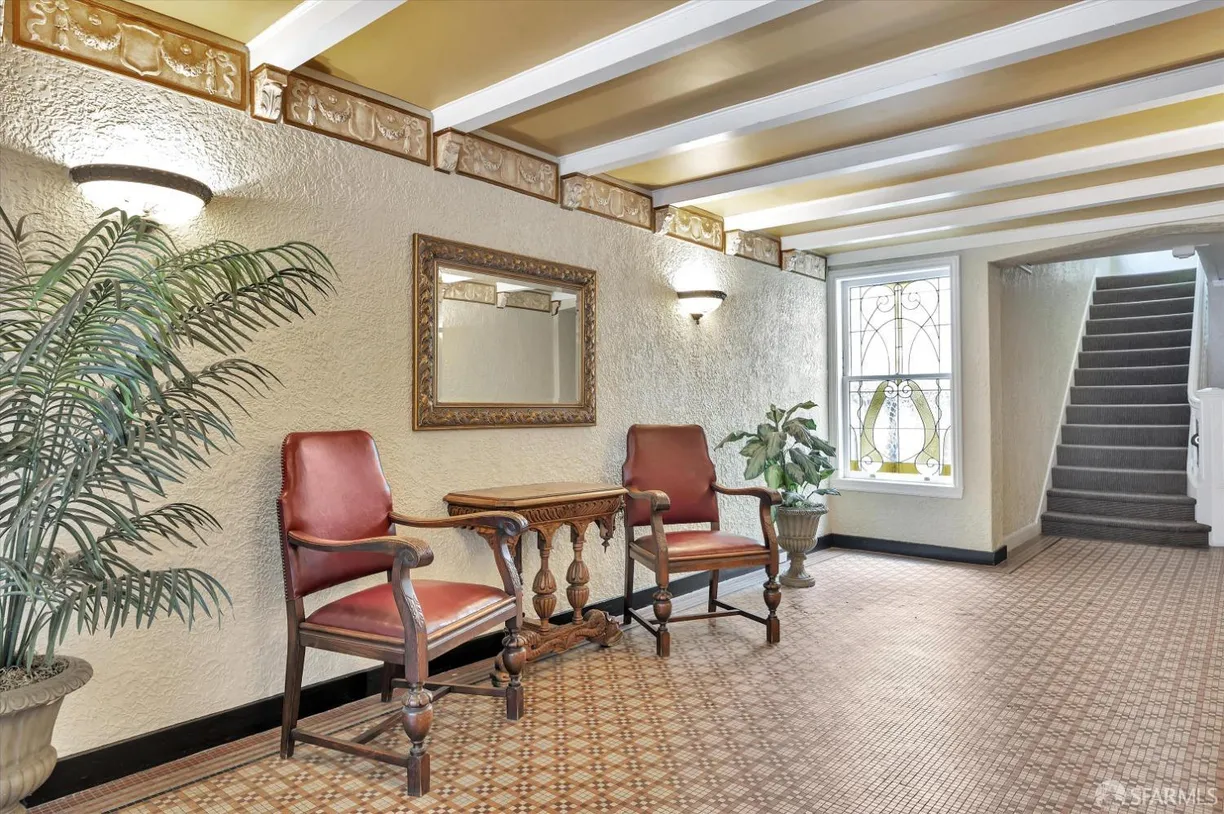 Northern California Real Estate | View 930 Scott St. #2 | room 2