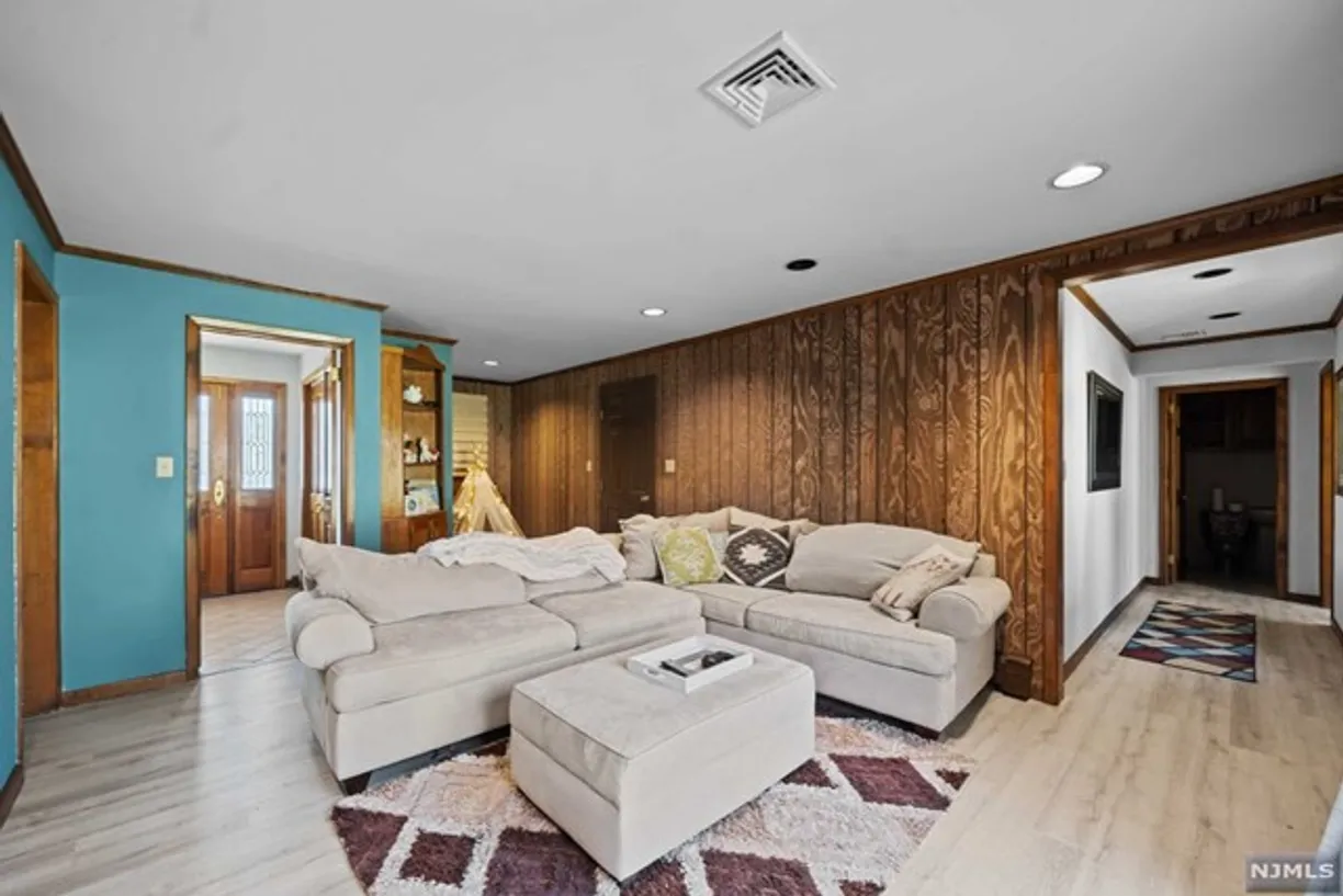 Rockland/Orange/NJ Real Estate | View 44 Rustic Drive | room 27 | View 28