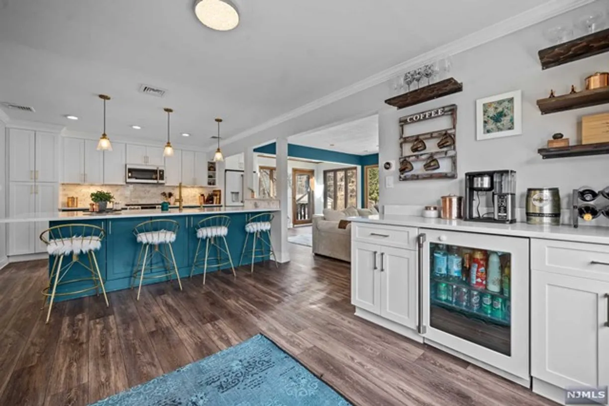 Rockland/Orange/NJ Real Estate | View 44 Rustic Drive | room 4 | View 5