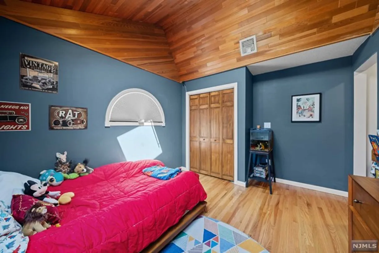 Rockland/Orange/NJ Real Estate | View 44 Rustic Drive | room 17 | View 18
