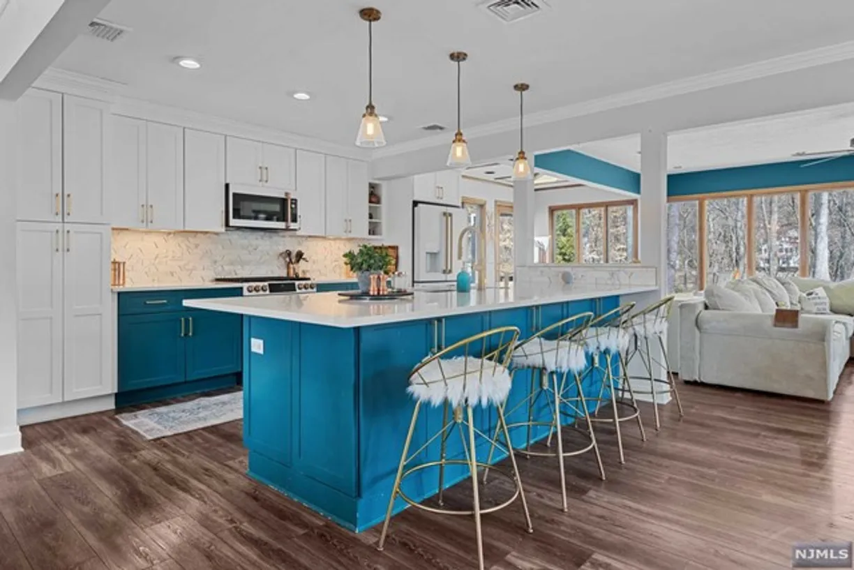 Rockland/Orange/NJ Real Estate | View 44 Rustic Drive | room 3 | View 4