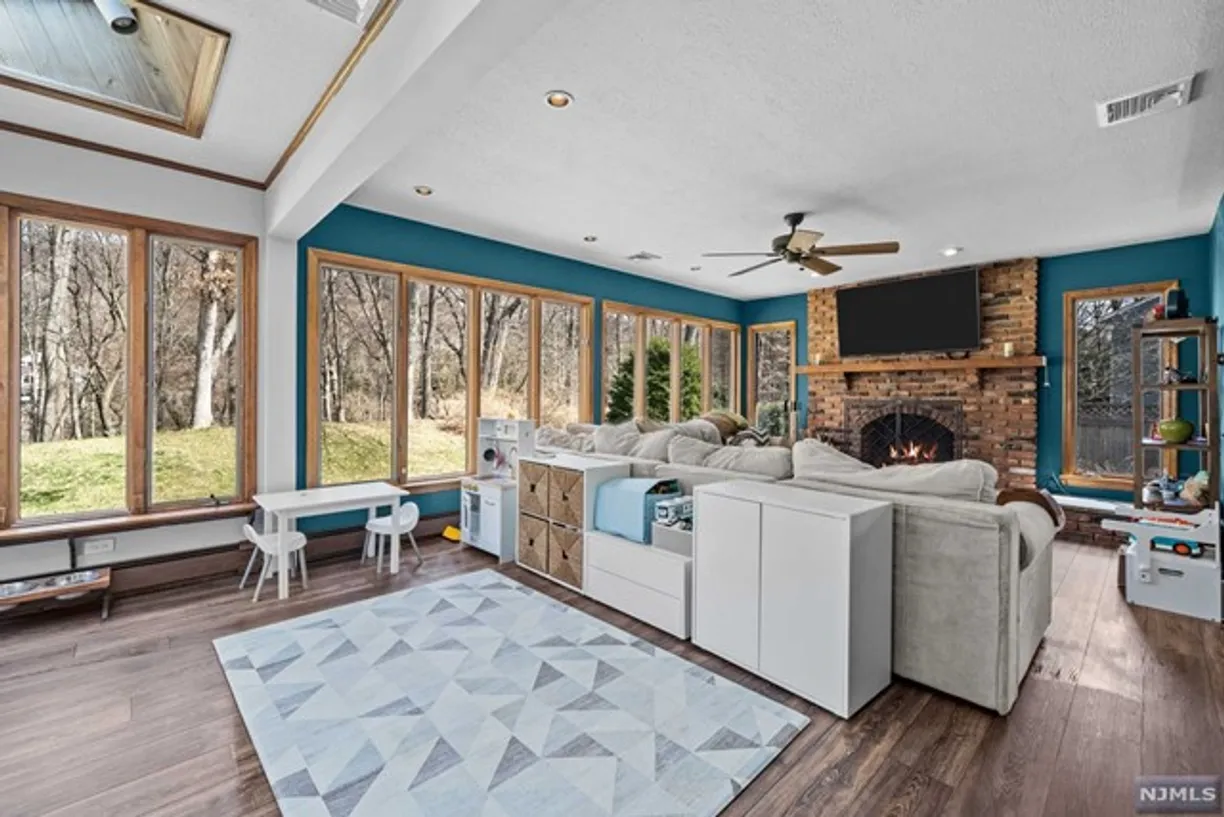 Rockland/Orange/NJ Real Estate | View 44 Rustic Drive | room 9 | View 10