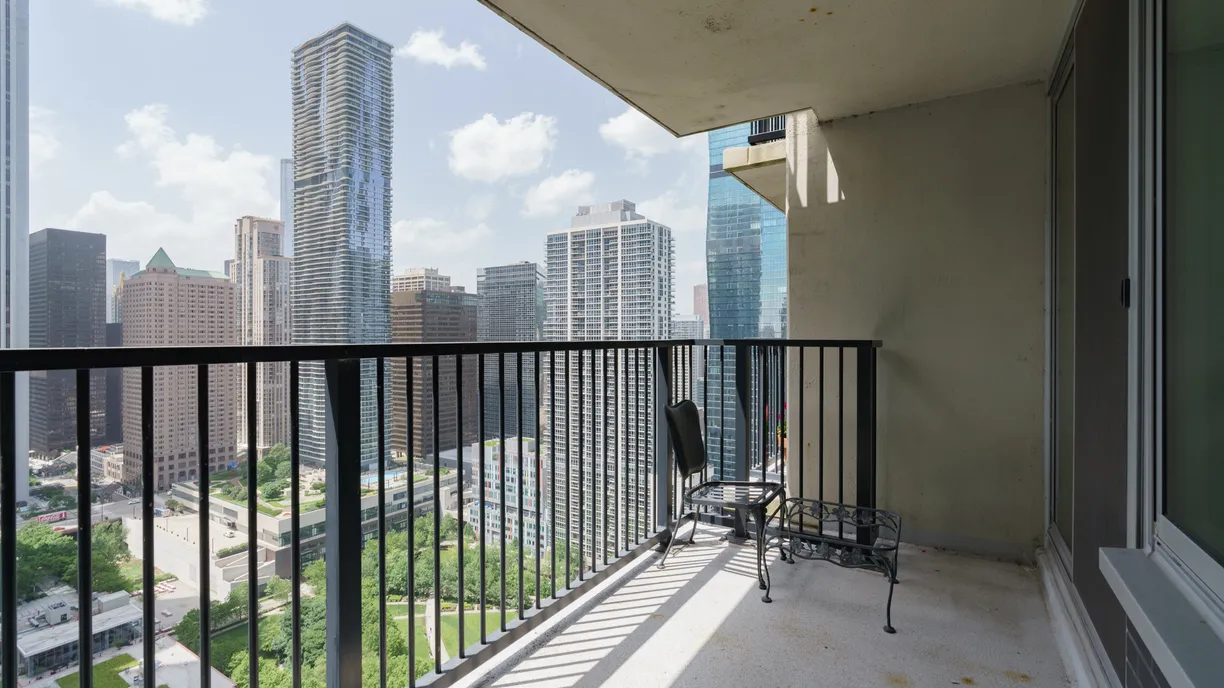Chicago Real Estate | View 400 E Randolph, 3624 | room 1