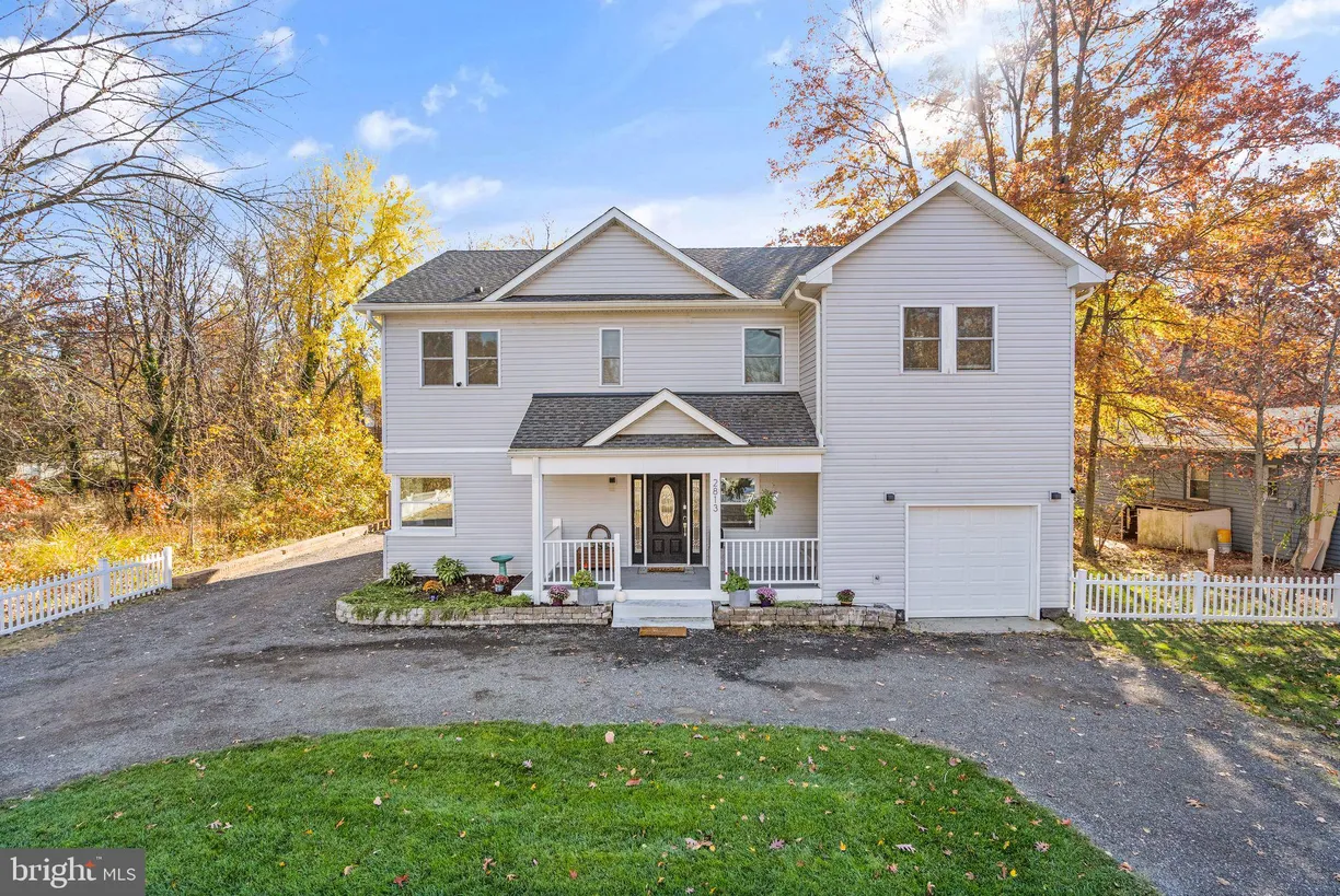 Washington Metro Area Real Estate | View 2813 Woodlawn Trail | room 1