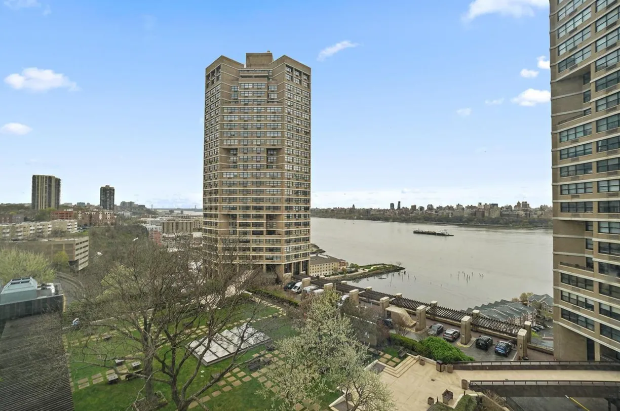Bergen County Real Estate | View 7004 Blvd East 11d | 2 Beds, 2 Baths