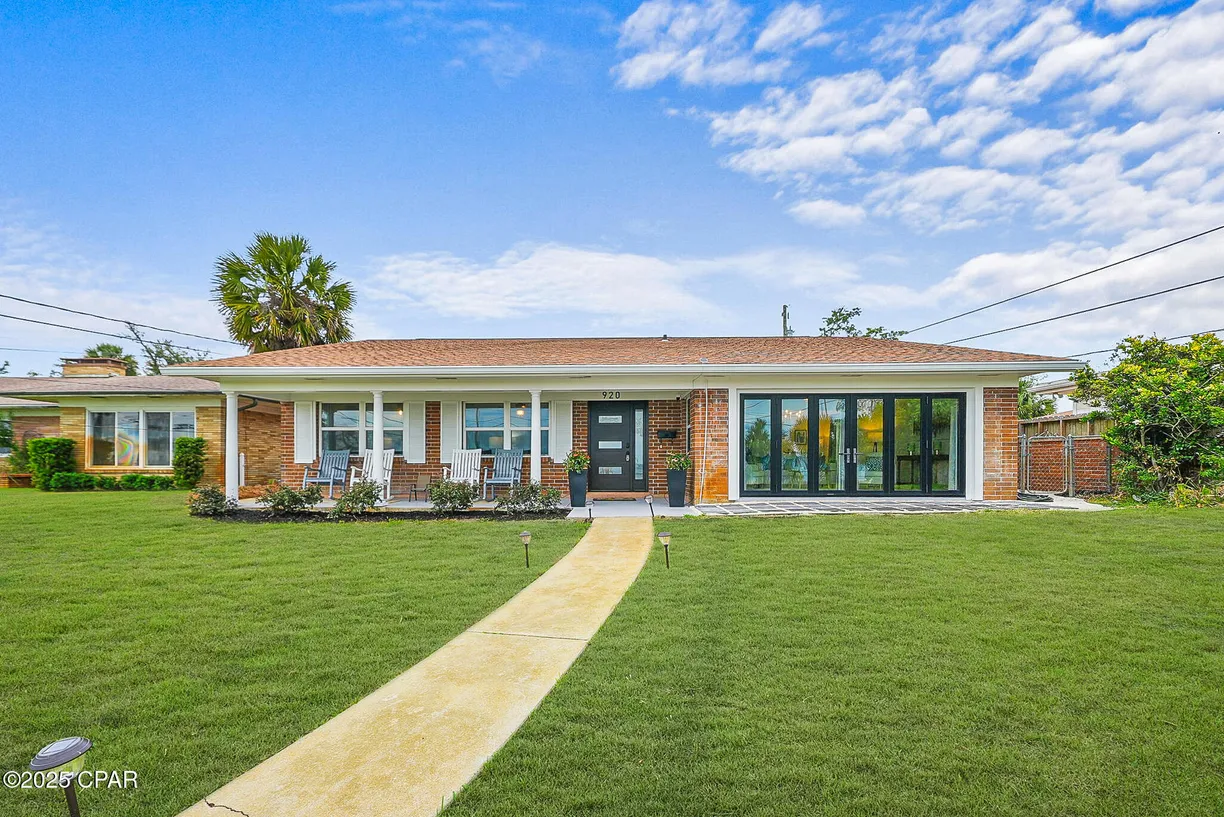 Northwest Florida Real Estate | View 920 W Beach Drive | room 2
