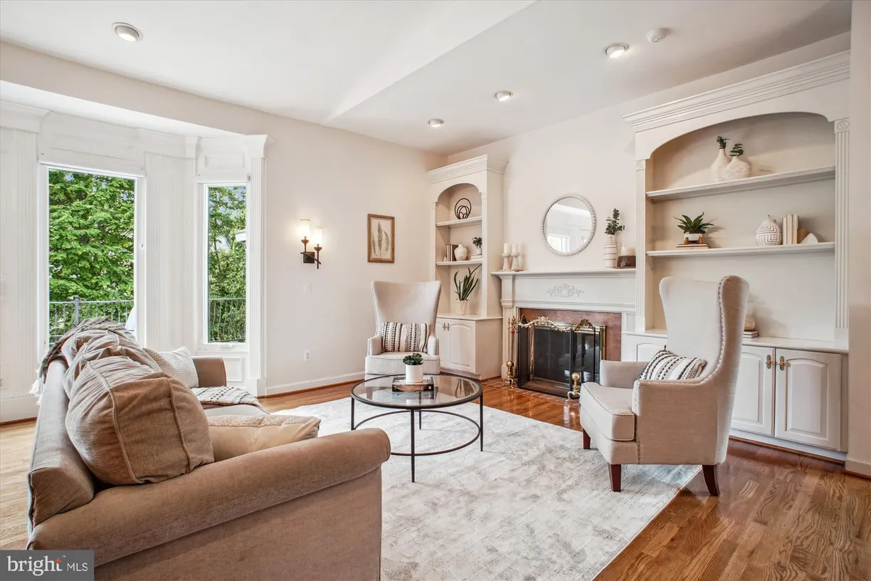 Washington Metro Area Real Estate | View 10601 Little Run Farm Court | room 2