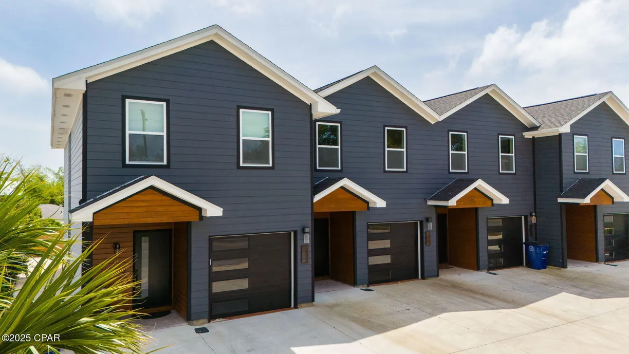 Northwest Florida Real Estate | View 2509 W 11th Street | 3 Beds, 2 Baths
