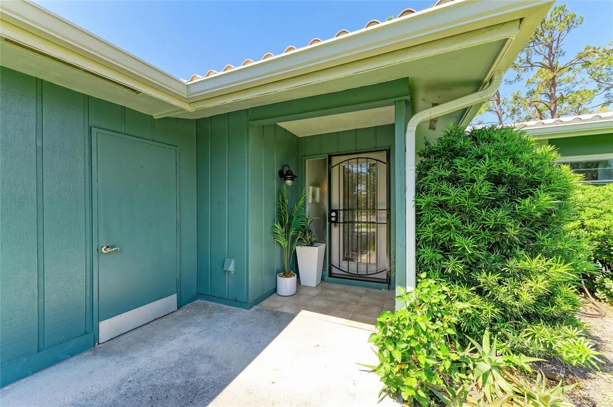 Sarasota/St. Petersburg Real Estate | View 1622 Stafford Lane #1205 | room 1