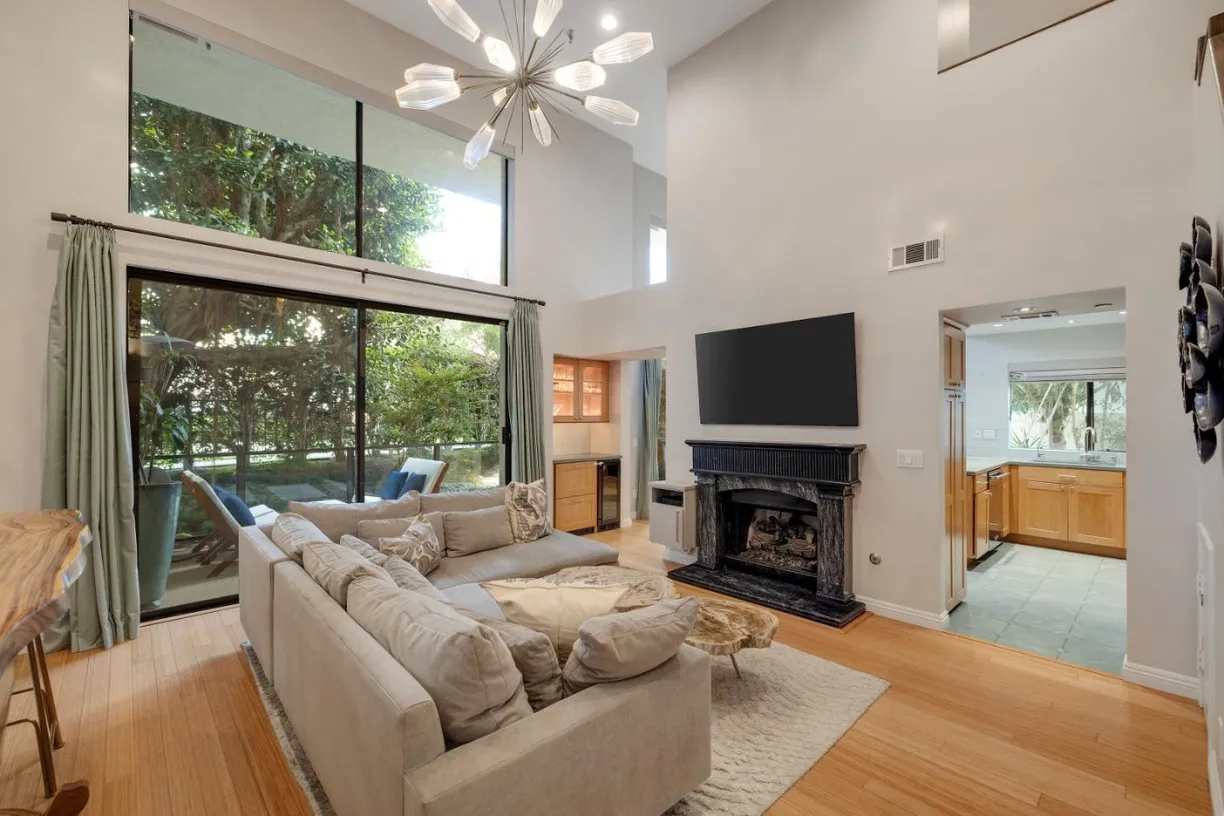 Northern California Real Estate | View 420 Esplanade Unit# 4 | 2 Beds, 2 Baths
