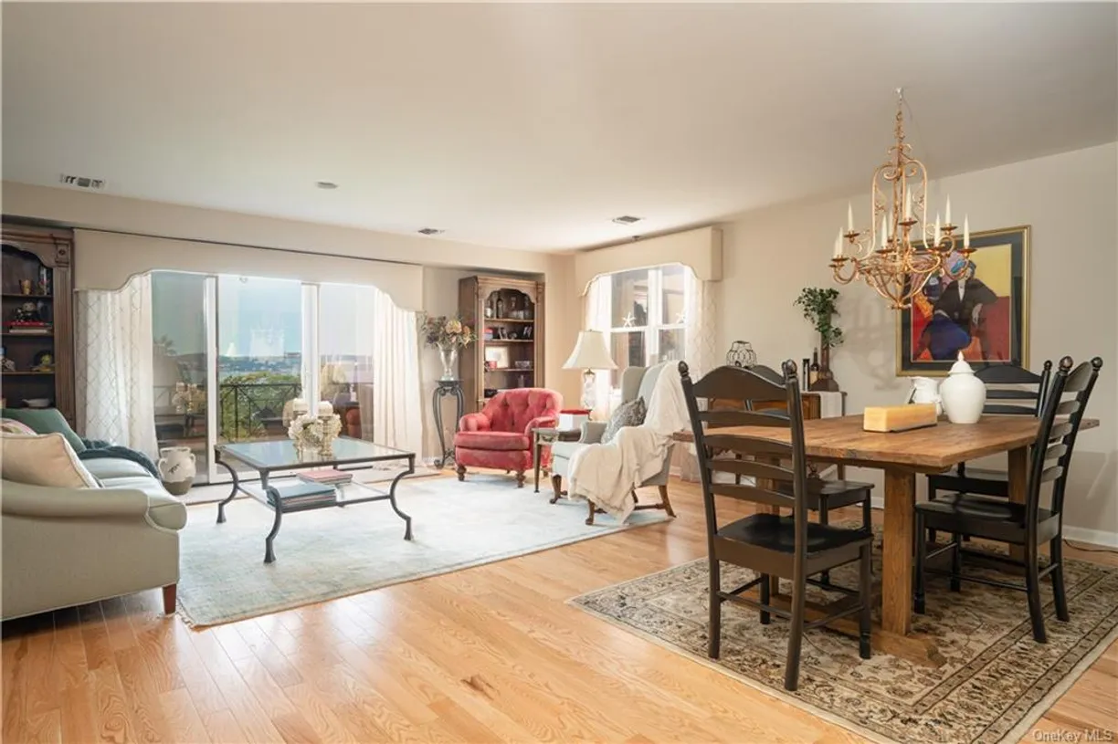 Rockland/Orange/NJ Real Estate | View 51 N Broadway Unit# 3B | room 1