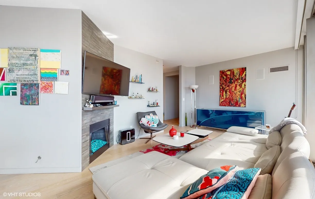 Chicago Real Estate | View 222 N Columbus, 5101 | room 2
