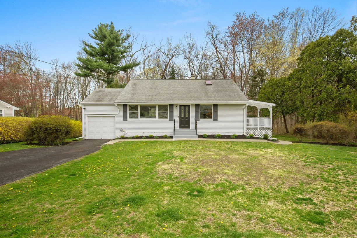 Hudson Valley Real Estate | View 2132 White Birch Drive | room 2
