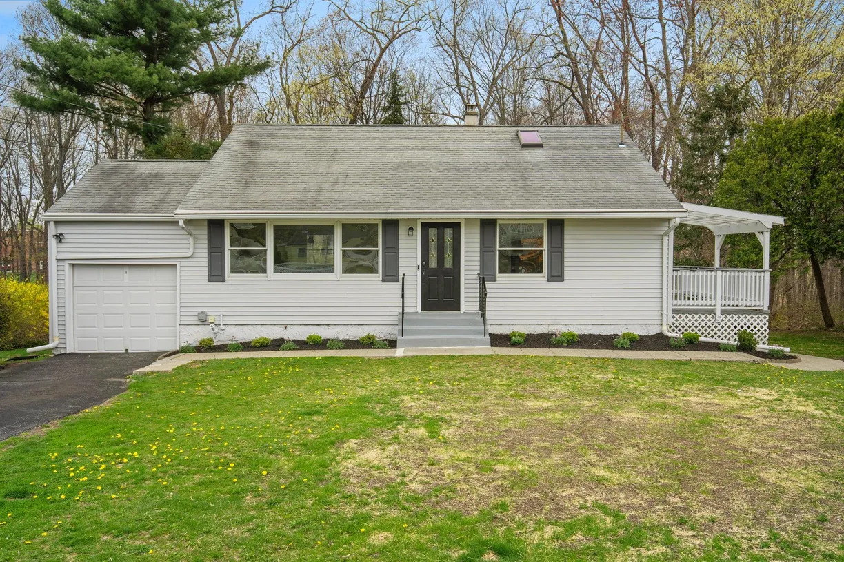 Hudson Valley Real Estate | View 2132 White Birch Drive | 3 Beds, 1 Bath