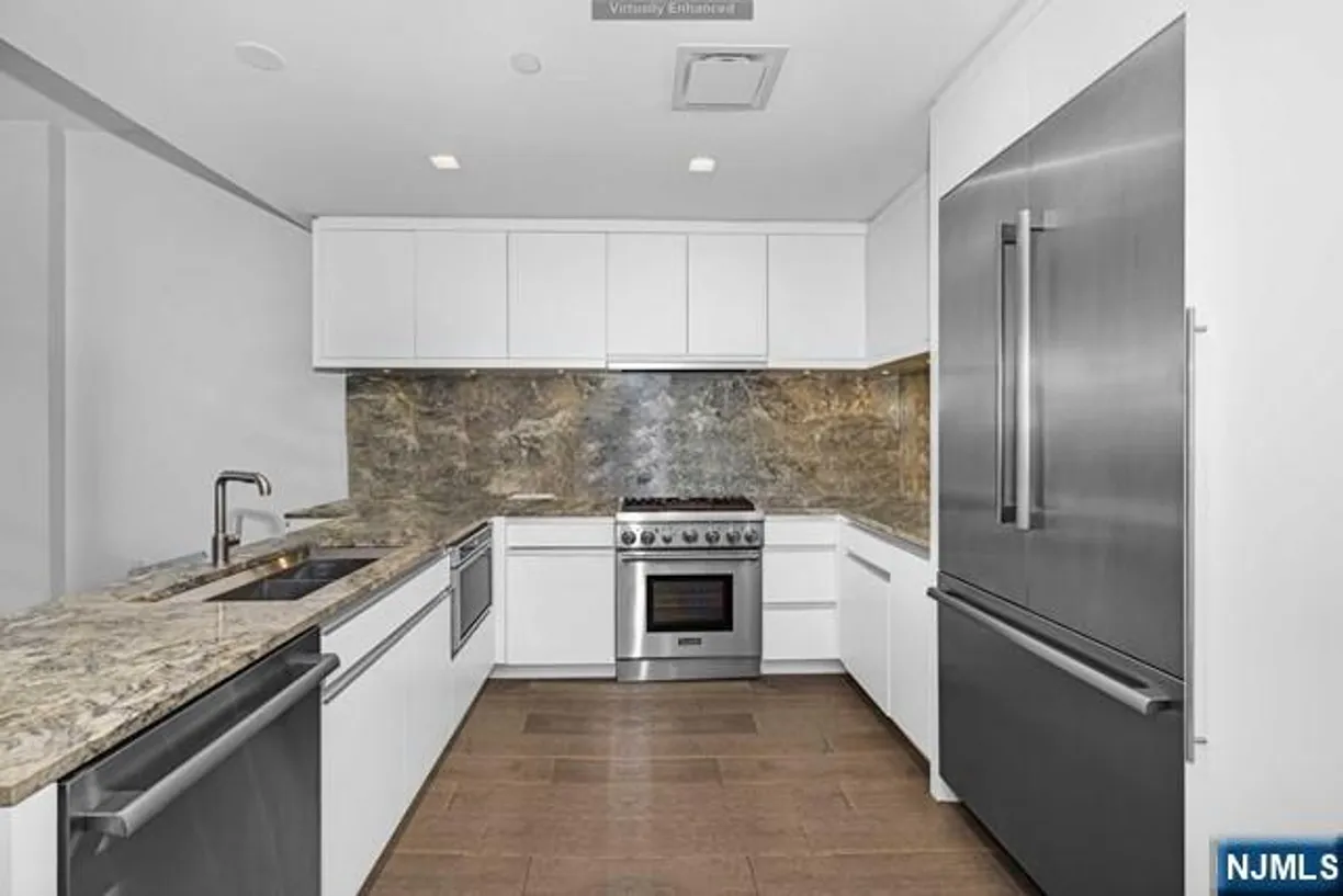 Bergen County Real Estate | View 320 Adolphus Avenue 408 | room 2