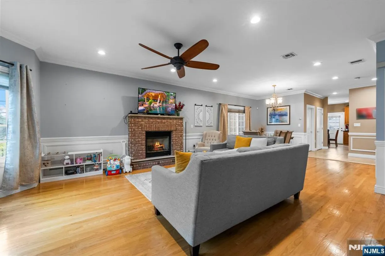 Bergen County Real Estate | View 413 Washington Avenue C0413 | room 2