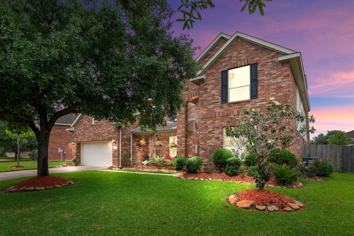 Houston Suburbs Real Estate | View 13801 Sutherland Spring Lane | 5 Beds, 3 Baths