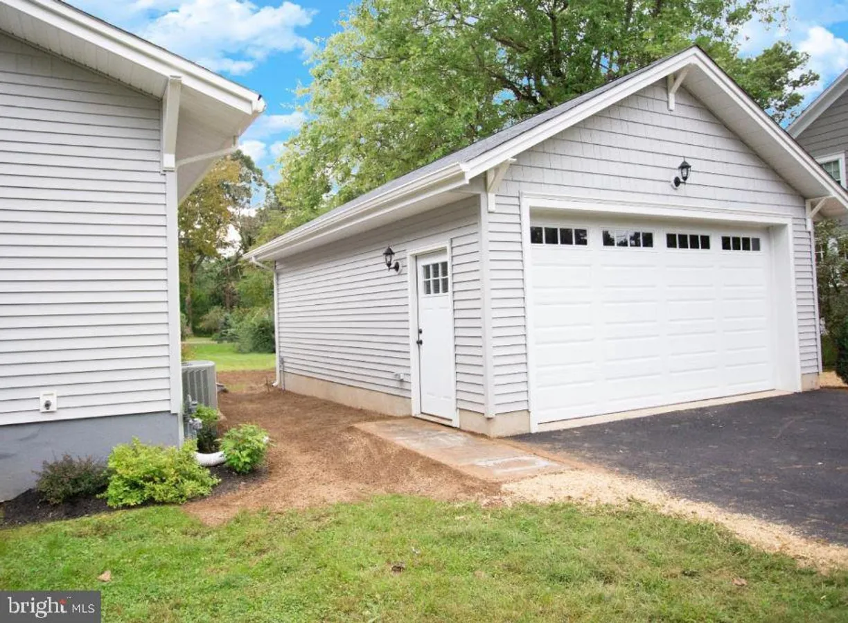 Central NJ/Bucks County, PA Real Estate | View 404 Burd Street | room 2