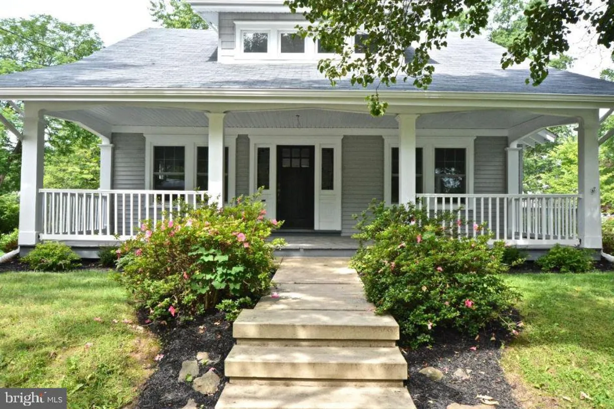 Central NJ/Bucks County, PA Real Estate | View 404 Burd Street | 4 Beds, 3 Baths